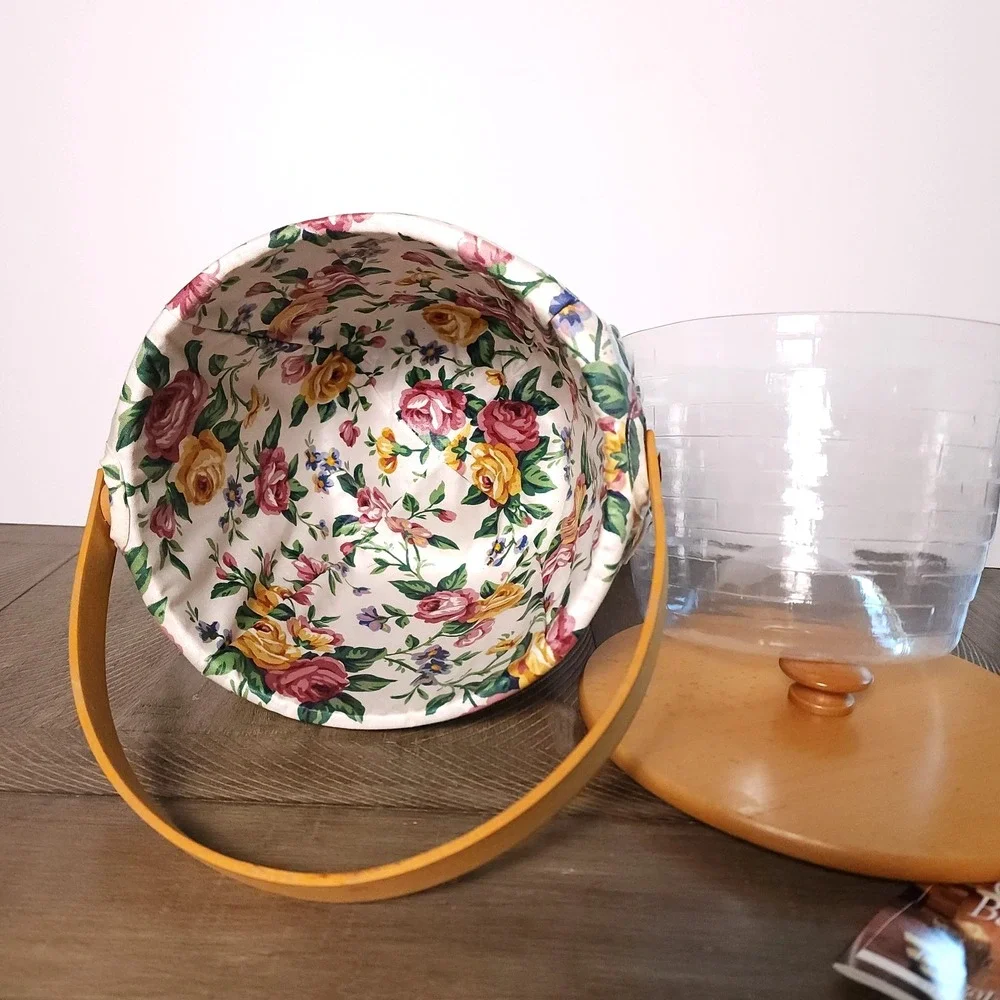 Longaberger Round Medium Fruit Basket with Lid and Liner Swing Handle